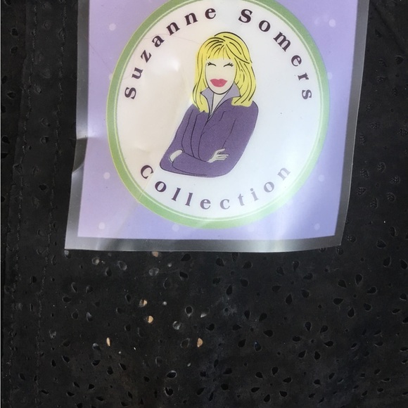 💖🌸 See new listing 🌺💜 Suzanne Somers Black Laser Cut Leather Cape Poncho - Picture 14 of 15